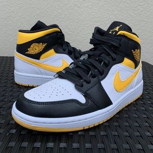 Air Jordan 1 Mid SE Laser Orange Black
